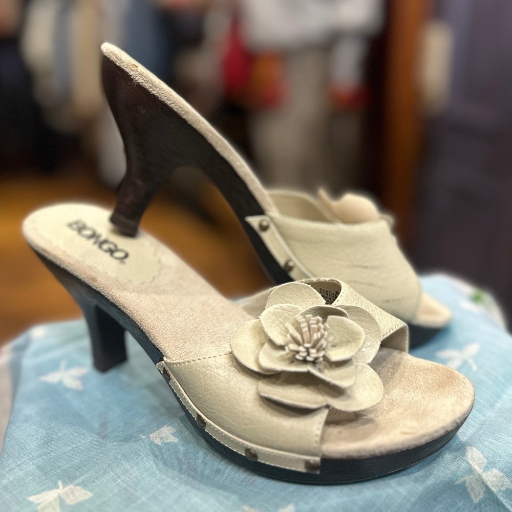 Bongo Y2K Cream Floral Wooden Kitten Heel Slide Sandals Mules Size 6